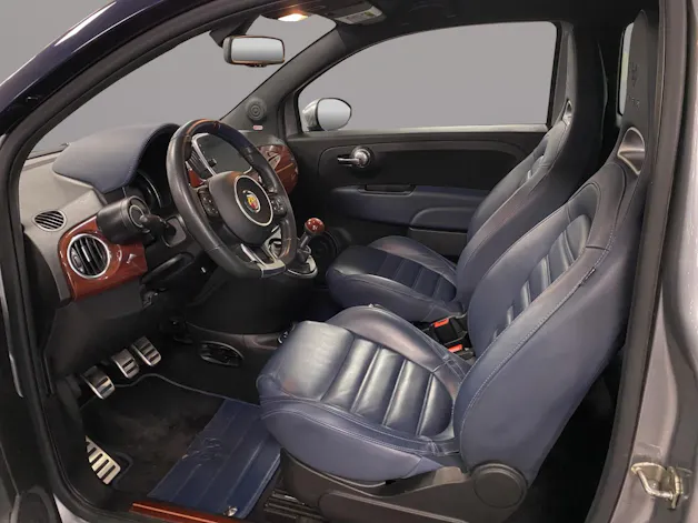Fiat 695 Abarth 1.4 T-Jet 180 Rival