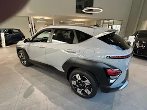 Hyundai Kona 1.6 GDi HEV Amplia DCT