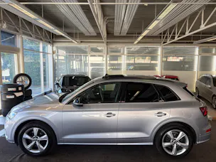 Audi SQ5 TDI quattro |&nbsp;CH | Sportsitz Plus |&nbsp;Panorama |&nbsp;Black Paket |&nbsp;HeadUp |&nbsp;Bang & Olufsen |&nbsp;Feinnappa | AHK