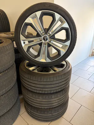Audi SQ5 TDI quattro |&nbsp;CH | Sportsitz Plus |&nbsp;Panorama |&nbsp;Black Paket |&nbsp;HeadUp |&nbsp;Bang & Olufsen |&nbsp;Feinnappa | AHK