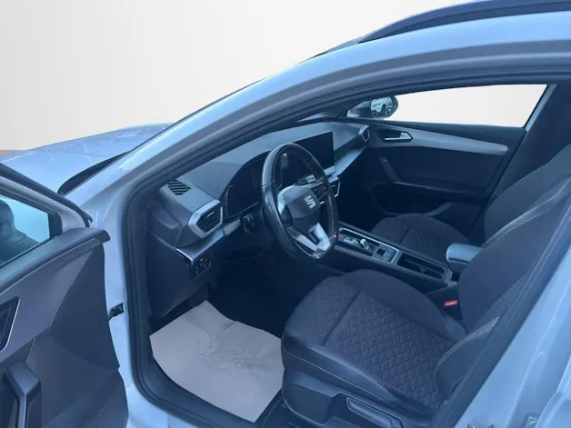 SEAT Leon ST 1.5 eTSI mHEV DSG FR