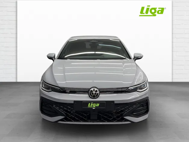 VW Golf VIII 1.5 eTSI R-Line DSG