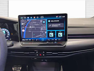 VW Golf VIII Variant 1.5 eTSI R-Line DSG