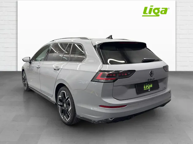 VW Golf VIII Variant 2.0 TSI R-Line DSG 4motion