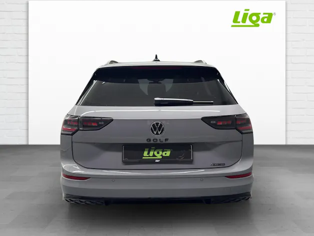 VW Golf VIII Variant 2.0 TSI R-Line DSG 4motion