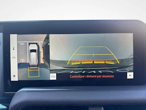 https://vehicle.imgix.net/4348364/c83f74af-600a-437f-b469-707f2a5d96ef.jpg