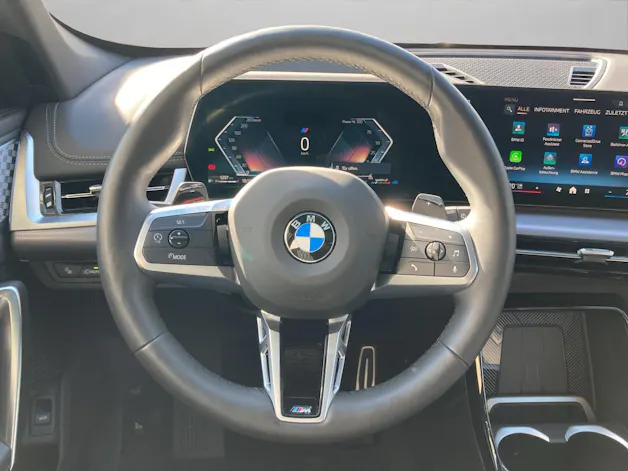 BMW X1 20d xDrive paddles