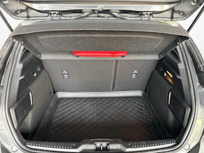 https://vehicle.imgix.net/4348382/bda6e954-34b7-4dcf-b67b-cce7d076a6a7.jpg
