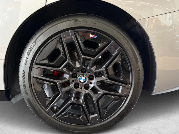 BMW iX xDrive45