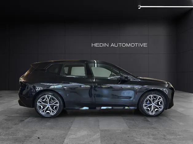 BMW iX xDrive50