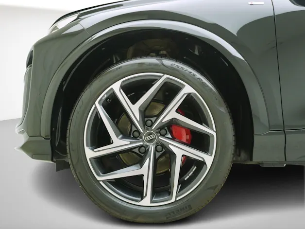 Audi Q6 e-tron S line quattro