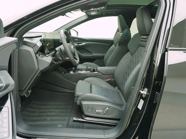 Audi Q6 e-tron S line quattro