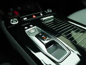 Audi Q6 e-tron S line quattro