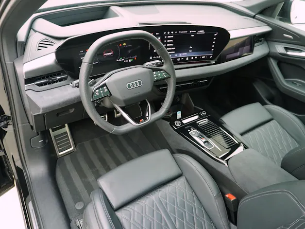 Audi Q6 e-tron S line quattro