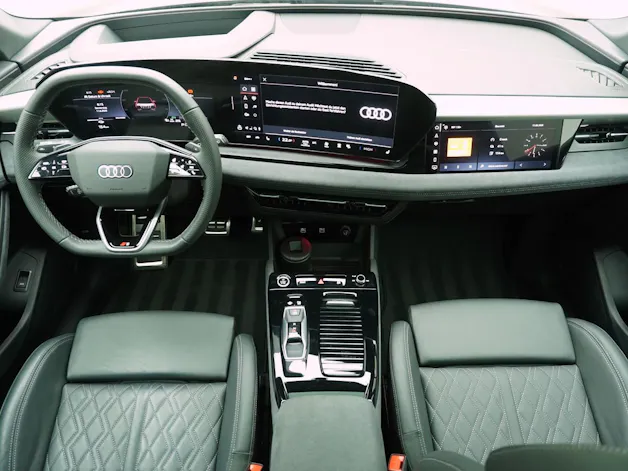 Audi Q6 e-tron S line quattro