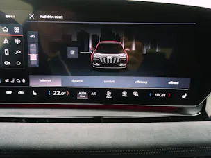 Audi Q6 e-tron S line quattro