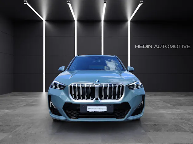 BMW X1 30e xDrive paddles