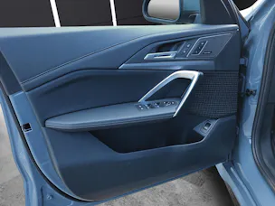 BMW X1 30e xDrive paddles