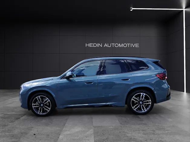 BMW X1 30e xDrive paddles