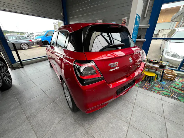 Suzuki Swift 1.2 Sakura Hybrid