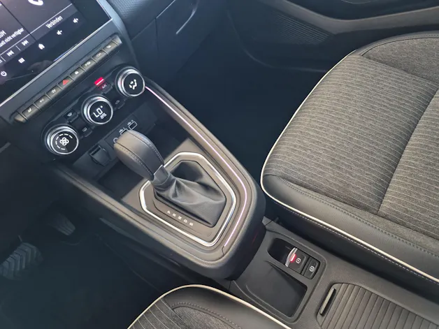 Mitsubishi Colt 1.6 HEV Instyle / ab 3,99% Leasing bei Abschluss einer Protect Autoversicherung