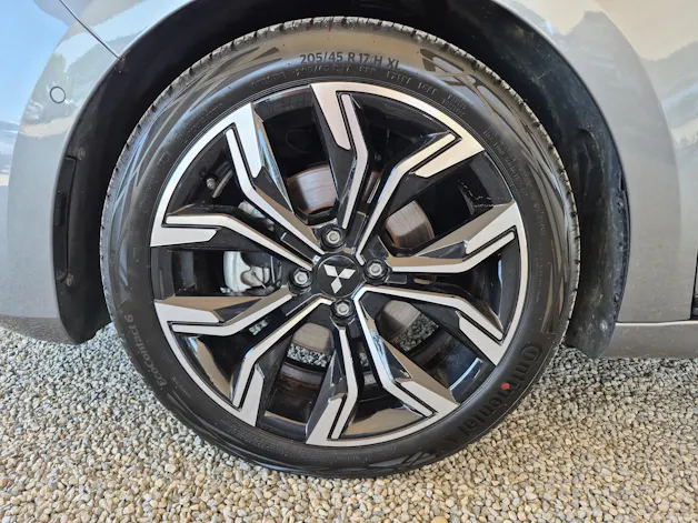 Mitsubishi Colt 1.6 HEV Instyle / ab 3,99% Leasing bei Abschluss einer Protect Autoversicherung