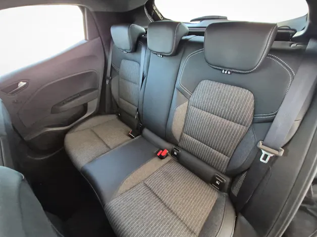 Mitsubishi Colt 1.6 HEV Instyle / ab 3,99% Leasing bei Abschluss einer Protect Autoversicherung