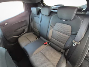 https://vehicle.imgix.net/4348549/685d9ac4-2c91-4ba3-be9f-553a6ed76151.jpg