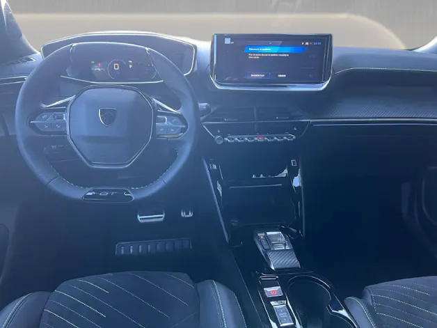 Peugeot 2008 1.2 Hybrid 145 GT