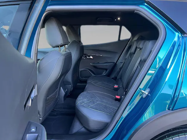 Peugeot 2008 1.2 Hybrid 145 GT