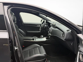 https://vehicle.imgix.net/4348571/5faefea8-5965-4ce3-b532-b60db9333eaf.jpg