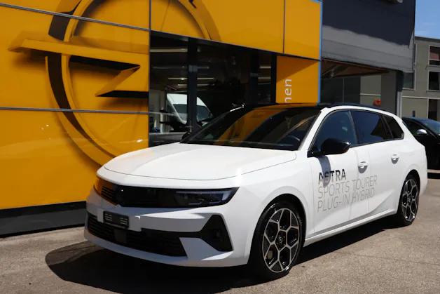 Opel Astra Sports Tourer 1.6 T PHEV 180 Ultimate