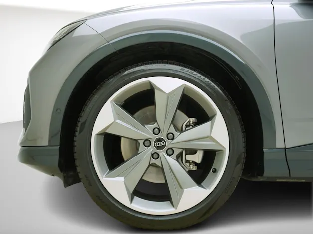 Audi Q4 e-tron 55 quattro