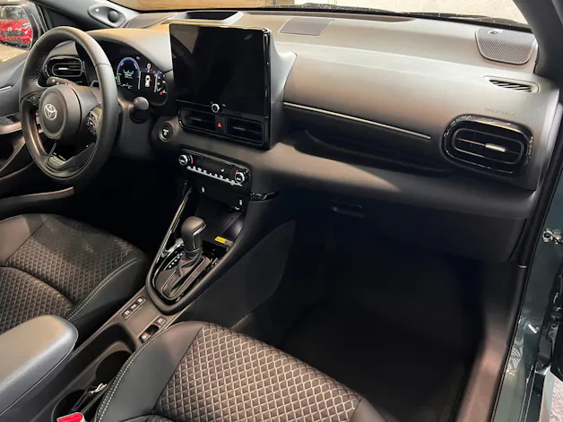 Toyota Yaris 1.5 VVT-i HSD Premium