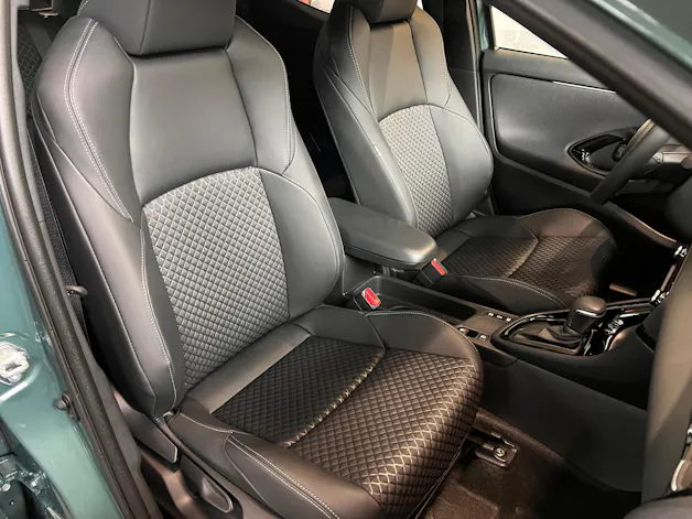 Toyota Yaris 1.5 VVT-i HSD Premium