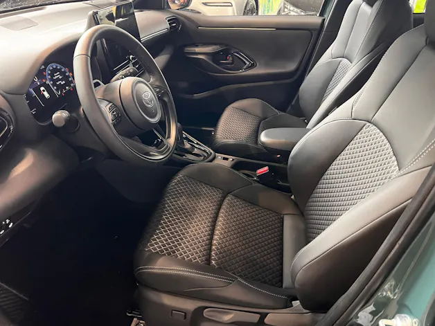 Toyota Yaris 1.5 VVT-i HSD Premium