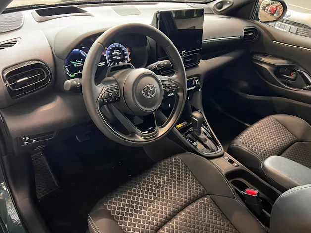 Toyota Yaris 1.5 VVT-i HSD Premium