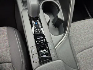 Toyota C-HR 2.0 PHEV Swiss Edition - inkl. Winterräder ab 0.99% Leasing
