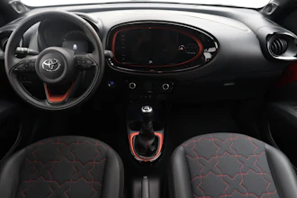 https://vehicle.imgix.net/4348685/8f337218-ce09-466a-bf60-f1585bdd84f3.JPG