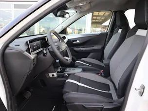 Opel Frontera 1.2 T HEV 145 GS