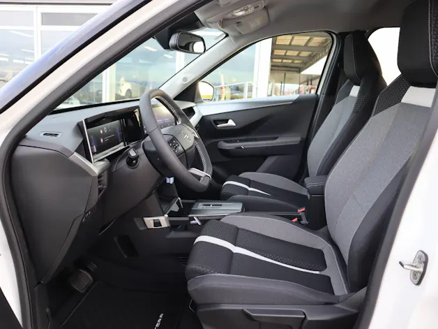 Opel Frontera 1.2 T HEV 145 GS