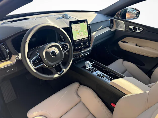 VOLVO XC60 2.0 T6 TE Ultra Dark eAWD
