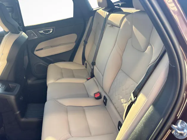 VOLVO XC60 2.0 T6 TE Ultra Dark eAWD