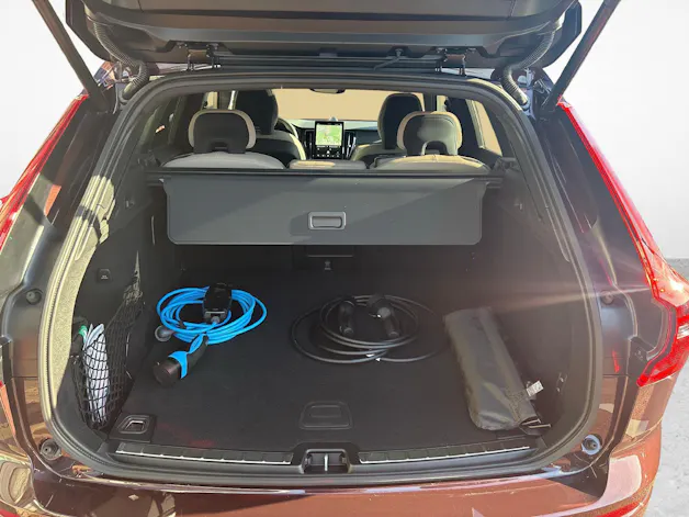 VOLVO XC60 2.0 T6 TE Ultra Dark eAWD