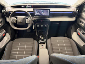 https://vehicle.imgix.net/4348789/f40530ea-d654-4180-8432-c2cd2306abc6.jpg
