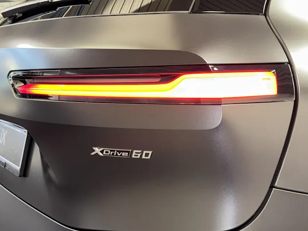 BMW iX xDrive60