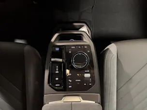 BMW iX xDrive60