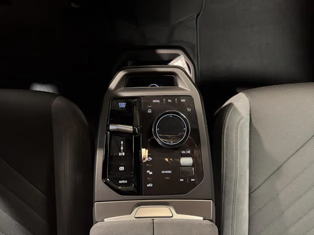 BMW iX xDrive60
