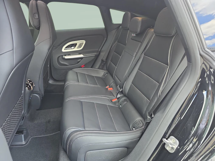 image du véhicule MERCEDES-BENZ CLA 220