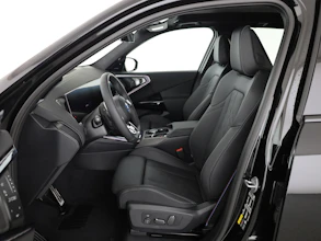 https://vehicle.imgix.net/4348827/08bc9989-5c03-4ab4-ae95-5ba9155d9822.jpg